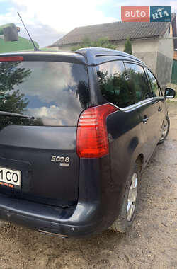 Микровэн Peugeot 5008 2013 в Волочиске