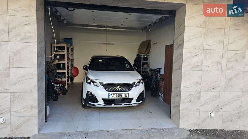 Позашляховик / Кросовер Peugeot 5008 2018 в Калуші