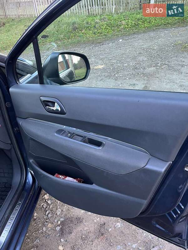 Мікровен Peugeot 5008 2013 в Перемишлянах