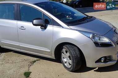 Микровэн Peugeot 5008 2010 в 