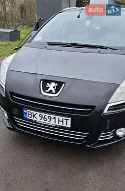 Мікровен Peugeot 5008 2010 в Острозі