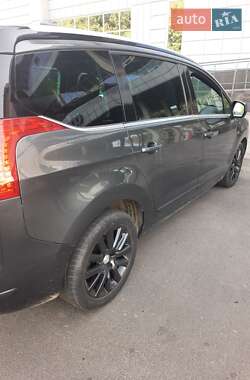 Микровэн Peugeot 5008 2013 в Сумах