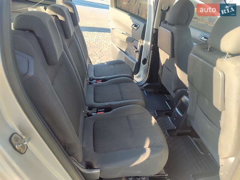 Мікровен Peugeot 5008 2013 в Чемерівцях