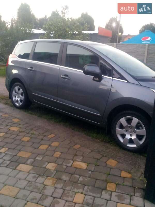 Мікровен Peugeot 5008 2011 в Бориславі
