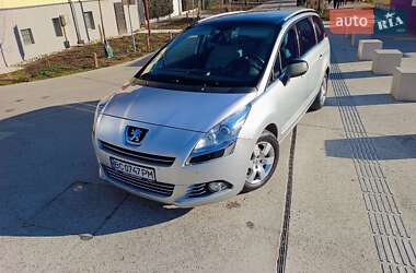 Микровэн Peugeot 5008 2013 в Львове