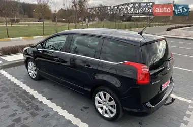 Peugeot 5008 2011