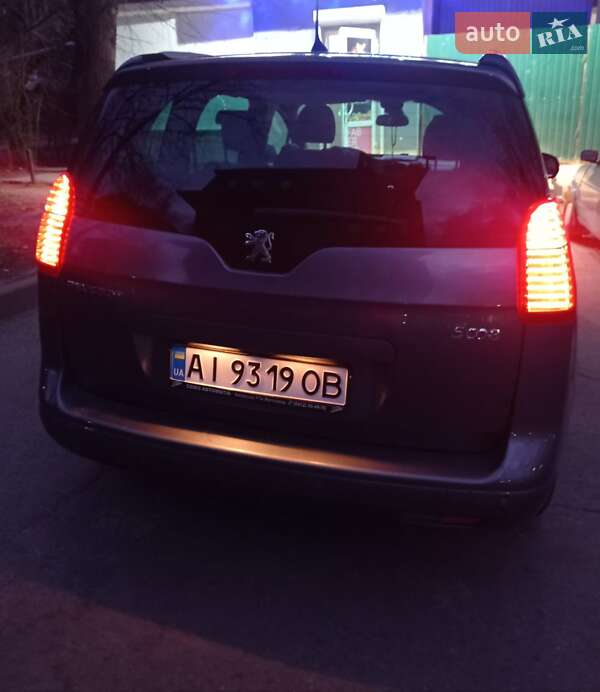Микровэн Peugeot 5008 2011 в Белой Церкви