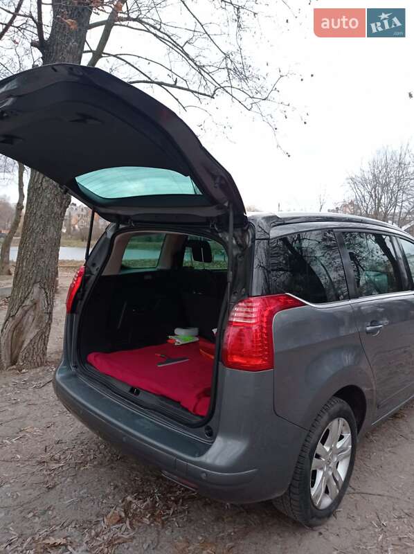 Микровэн Peugeot 5008 2011 в Белой Церкви
