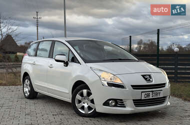 Мікровен Peugeot 5008 2012 в Стрию