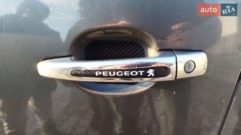 Микровэн Peugeot 5008 2012 в Житомире