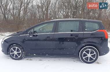 Микровэн Peugeot 5008 2013 в Дрогобыче