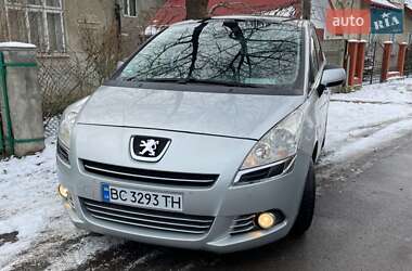 Мікровен Peugeot 5008 2010 в Стрию