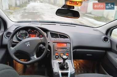 Мікровен Peugeot 5008 2011 в Золочеві