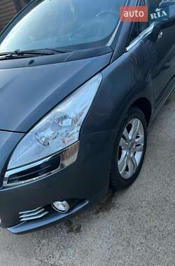 Микровэн Peugeot 5008 2010 в Стрые