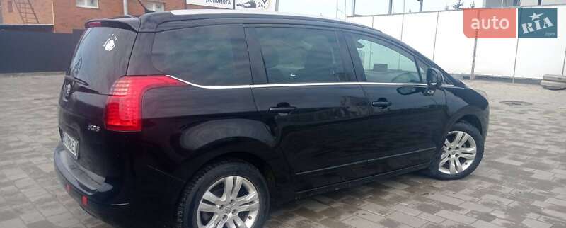 Микровэн Peugeot 5008 2011 в Тернополе