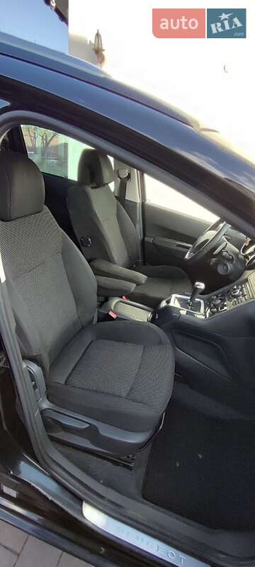 Мікровен Peugeot 5008 2010 в Львові