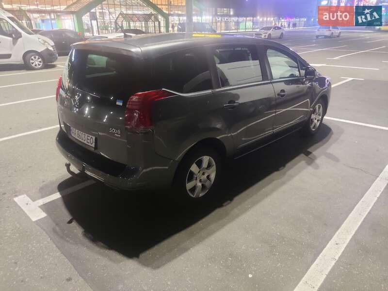 Мікровен Peugeot 5008 2012 в Києві