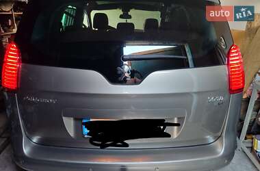 Мікровен Peugeot 5008 2012 в 