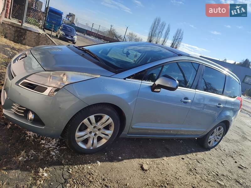 Мікровен Peugeot 5008 2010 в 