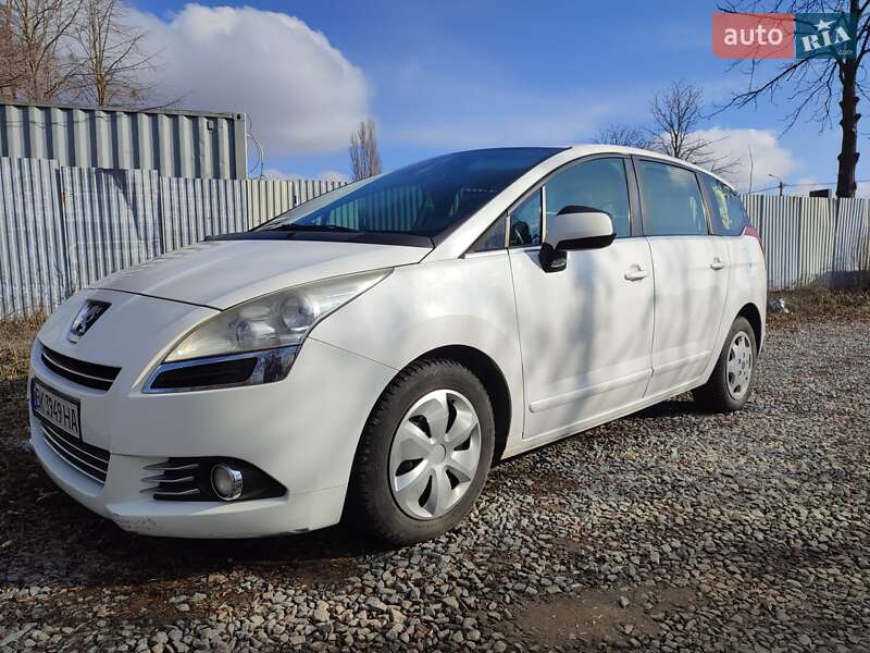Микровэн Peugeot 5008 2012 в 