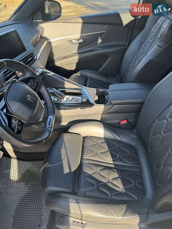 Позашляховик / Кросовер Peugeot 5008 2018 в Винниках
