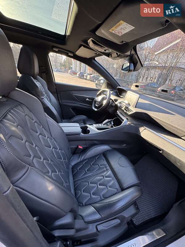 Позашляховик / Кросовер Peugeot 5008 2018 в Винниках