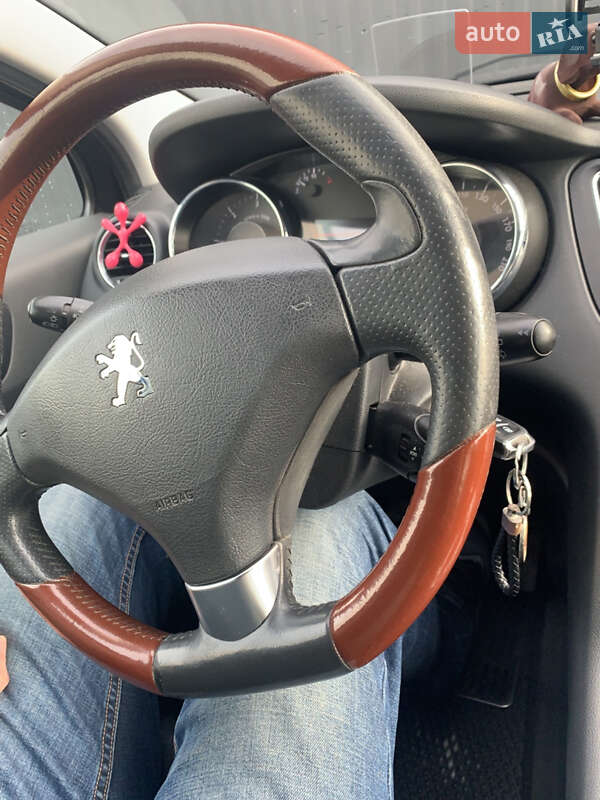 Микровэн Peugeot 5008 2009 в Винниках