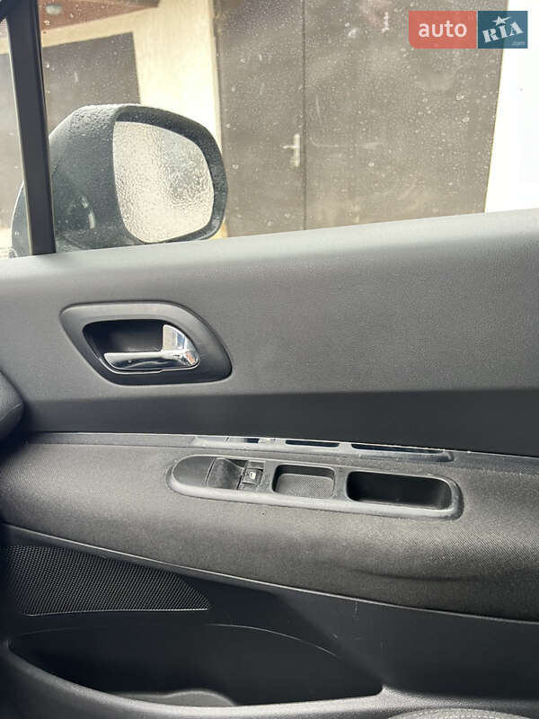 Мікровен Peugeot 5008 2010 в Вінниці