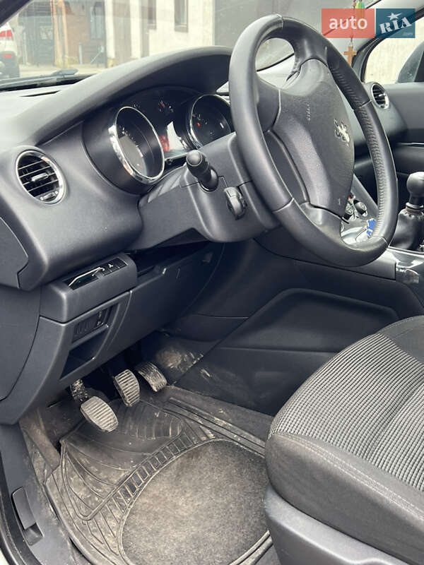 Мікровен Peugeot 5008 2010 в Вінниці