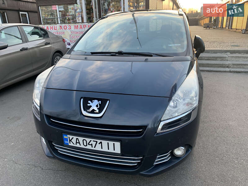 Микровэн Peugeot 5008 2012 в Киеве