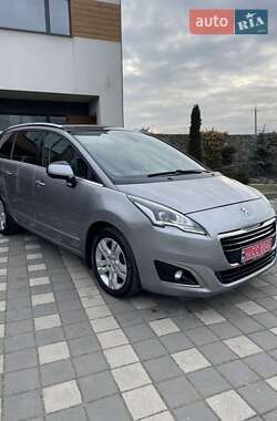 Микровэн Peugeot 5008 2016 в Стрые