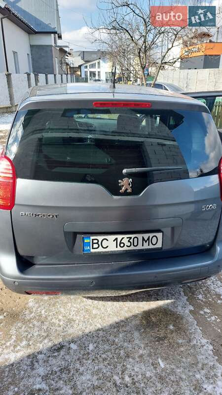 Мікровен Peugeot 5008 2011 в Бориславі