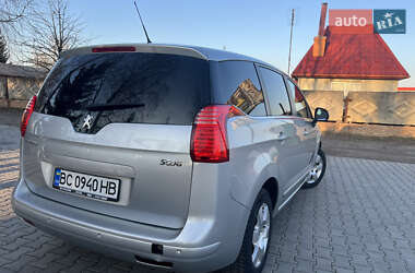 Микровэн Peugeot 5008 2012 в 