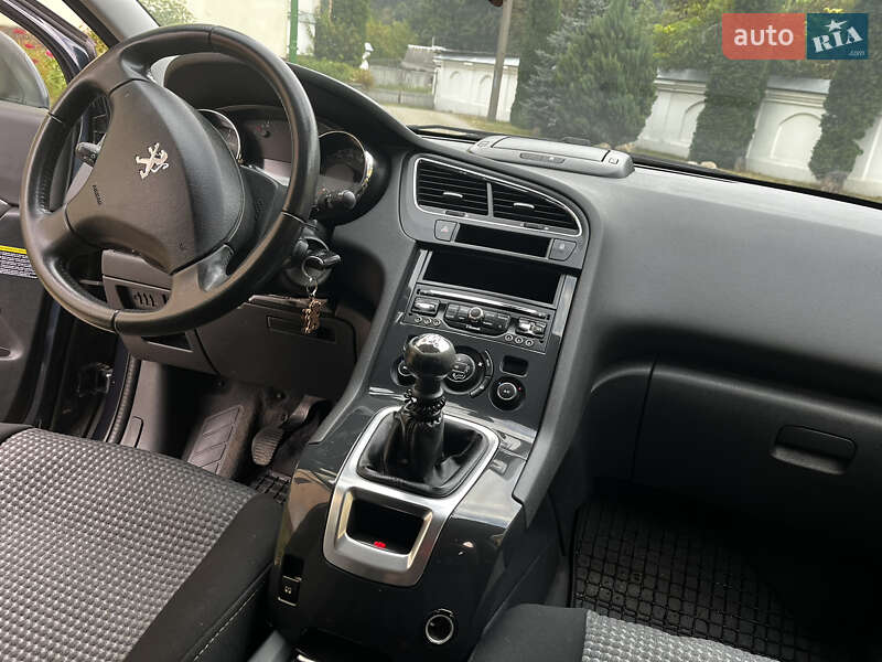 Мікровен Peugeot 5008 2015 в Тернополі