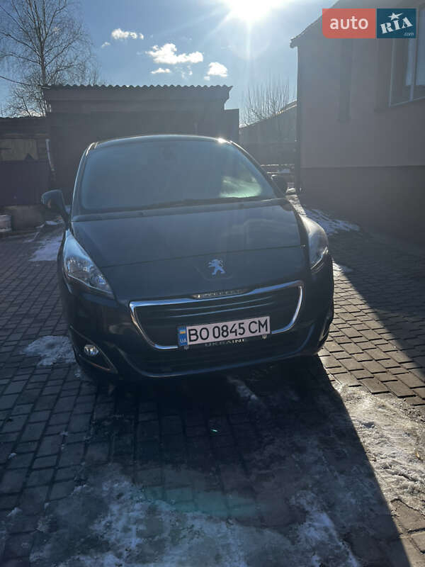 Мікровен Peugeot 5008 2015 в Тернополі
