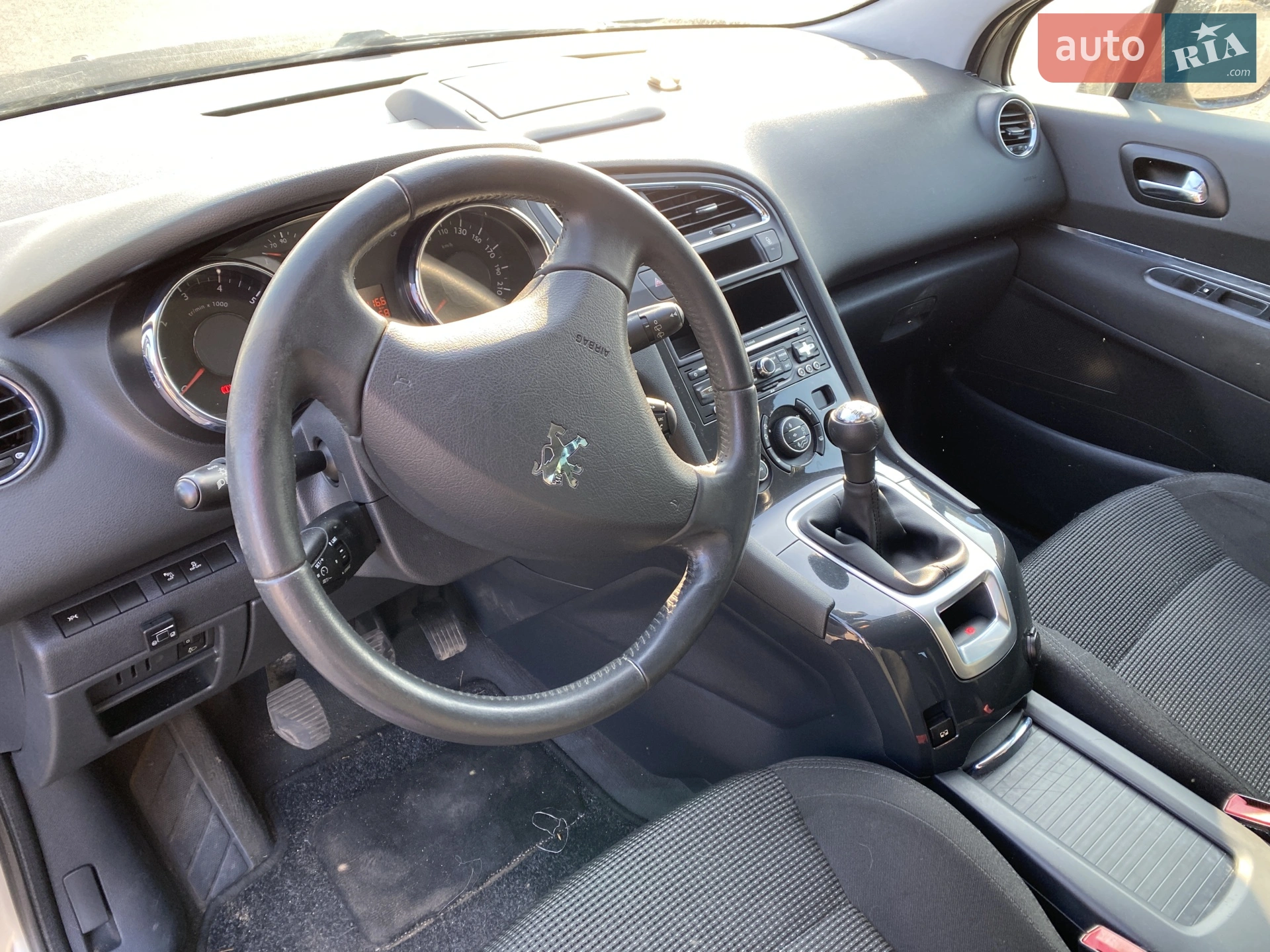 2011 Peugeot 5008 - мініатюра 10