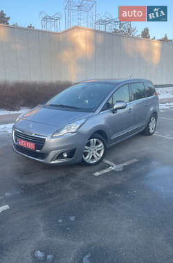 Мікровен Peugeot 5008 2015 в Козині