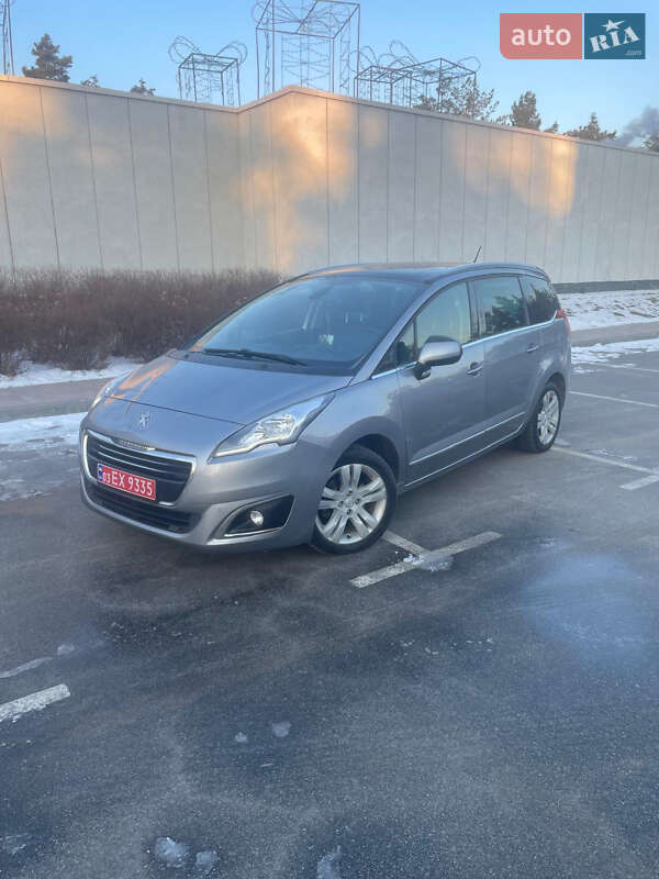 Мікровен Peugeot 5008 2015 в Козині