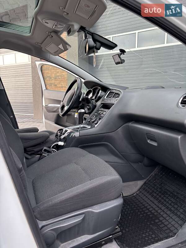 Мікровен Peugeot 5008 2012 в Чернівцях