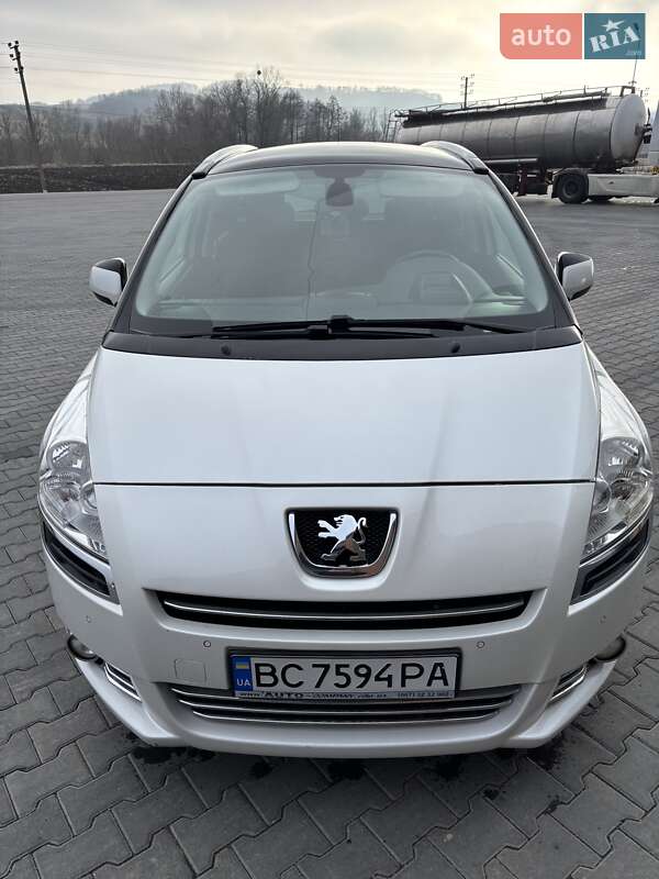 Мікровен Peugeot 5008 2012 в Чернівцях