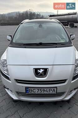 Микровэн Peugeot 5008 2012 в 