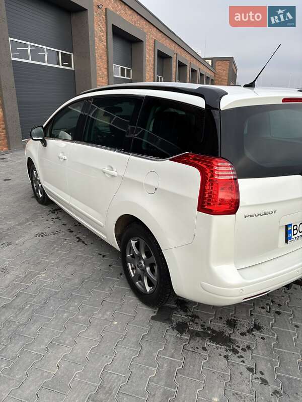 Мікровен Peugeot 5008 2012 в Чернівцях