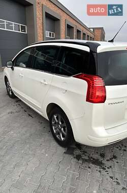 Микровэн Peugeot 5008 2012 в 