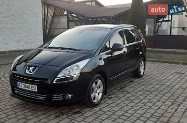 Микровэн Peugeot 5008 2011 в Косове