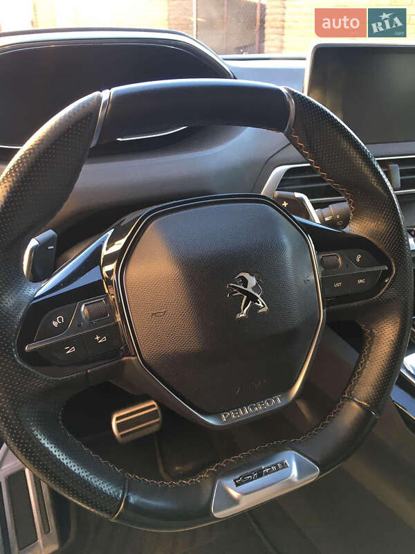 Позашляховик / Кросовер Peugeot 5008 2018 в Бродах фото 5 Позашляховик / Кросовер Peugeot 5008 2018 в Бродах