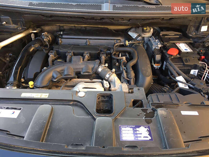 Позашляховик / Кросовер Peugeot 5008 2018 в Бродах фото 8 Позашляховик / Кросовер Peugeot 5008 2018 в Бродах