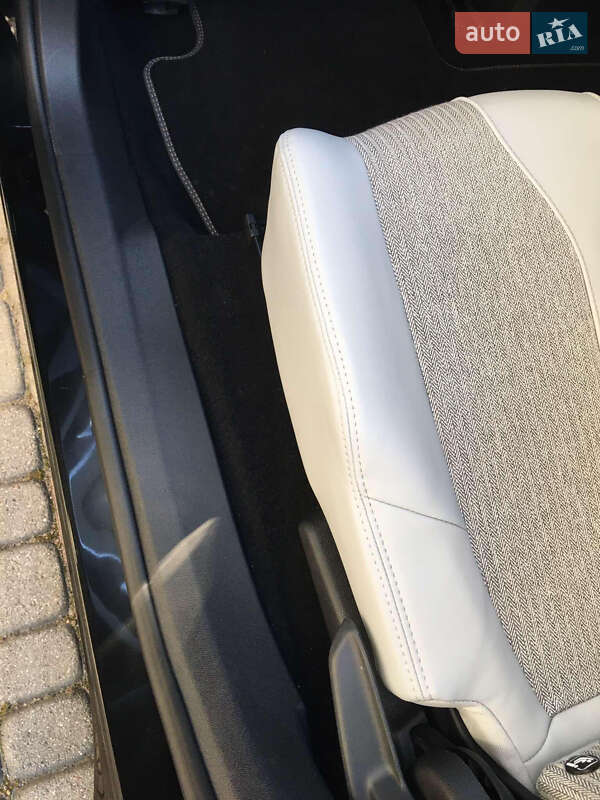 Позашляховик / Кросовер Peugeot 5008 2018 в Бродах фото 28 Позашляховик / Кросовер Peugeot 5008 2018 в Бродах