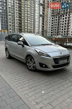 Мікровен Peugeot 5008 2014 в Бучі