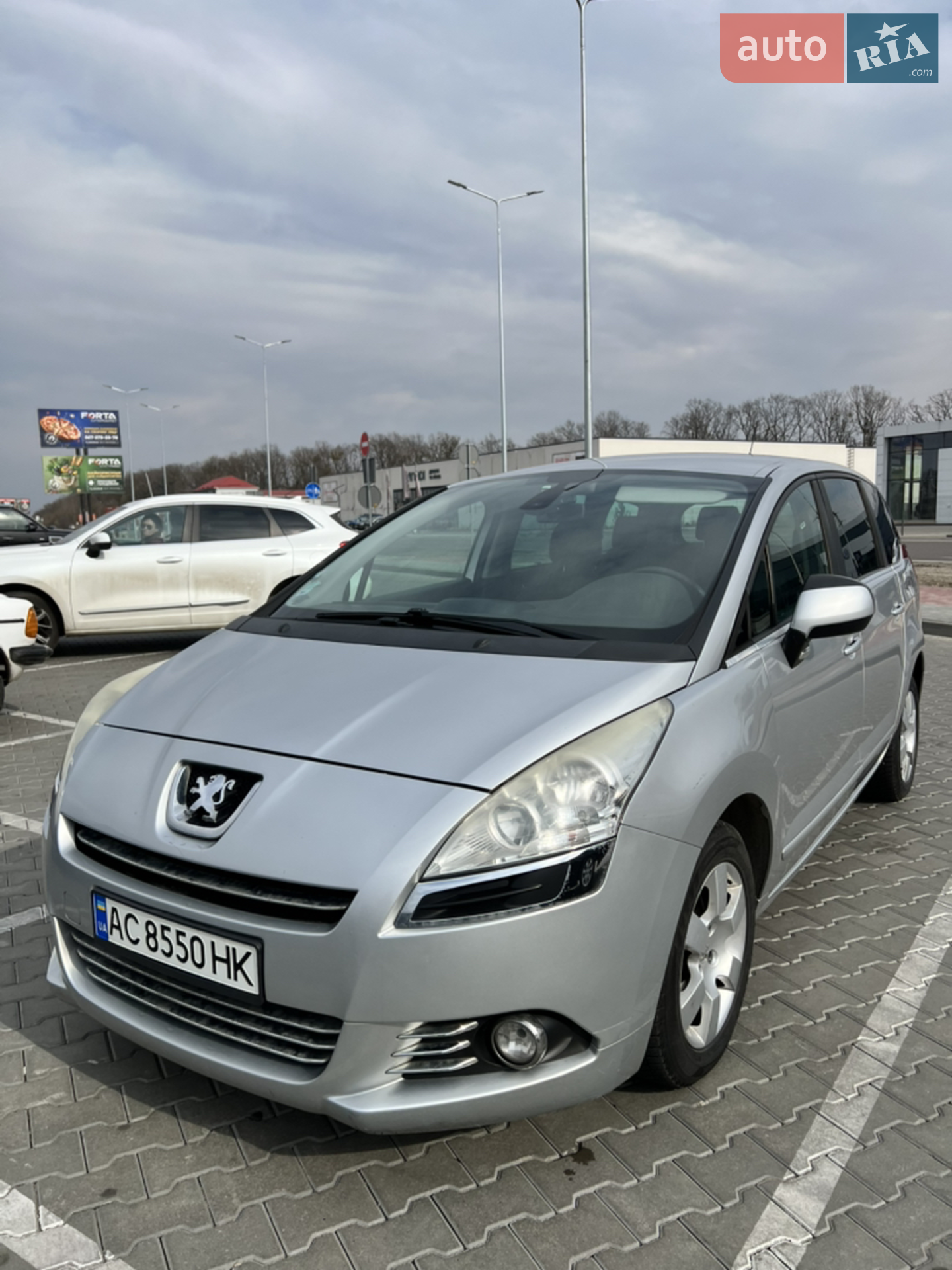 2012 Peugeot 5008 - фото 1