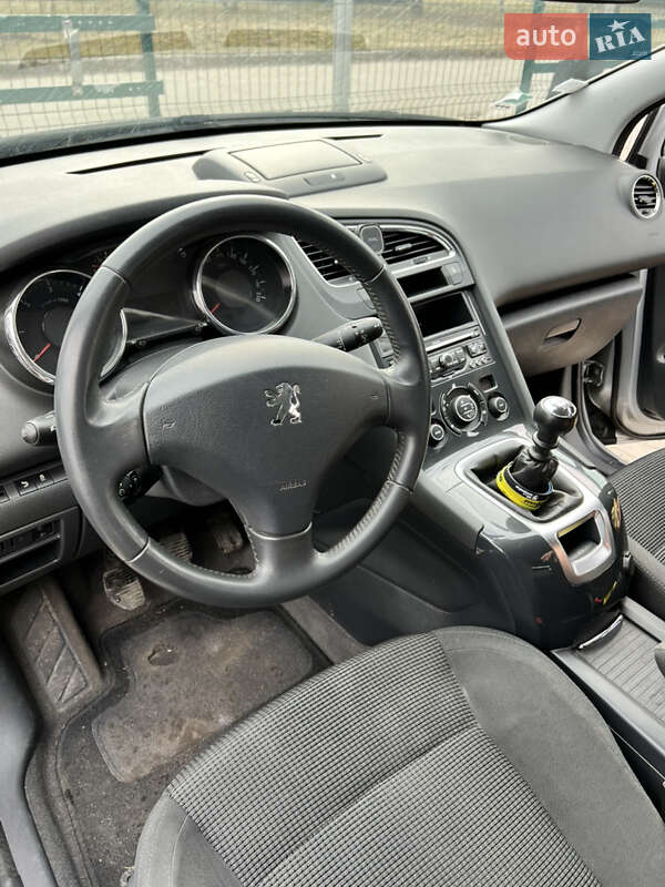 Мікровен Peugeot 5008 2012 в Луцьку
